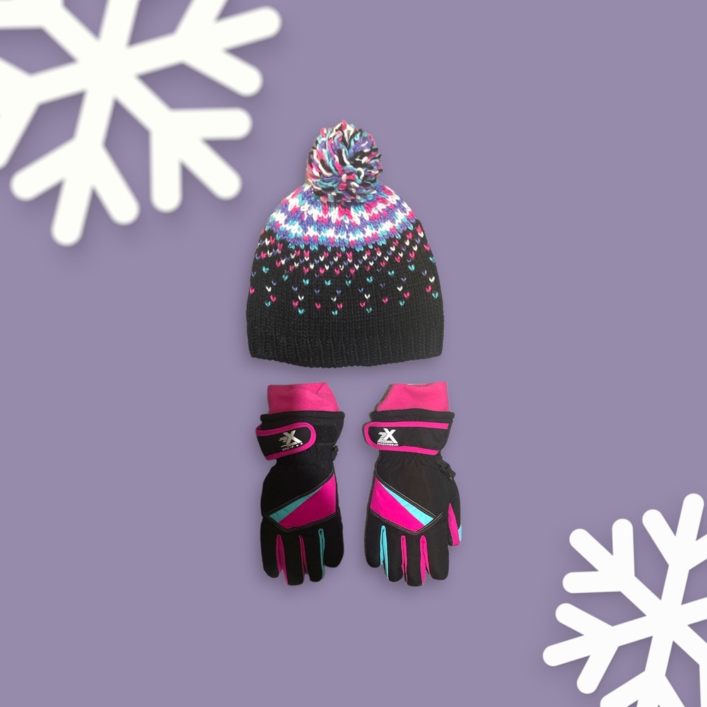 3 PCS S/M girls snow gloves and hat set.